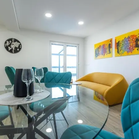 Seaside With A Swimming Pool Sveti Filip I Jakov, Biograd - 25471 شقة