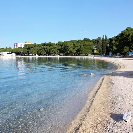 Seaside With A Swimming Pool Sveti Filip I Jakov, Biograd - 25471 شقة *