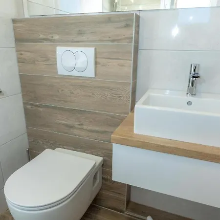 Seaside With A Swimming Pool Sveti Filip I Jakov, Biograd - 25471 شقة سفيتي فيليب ياكوف